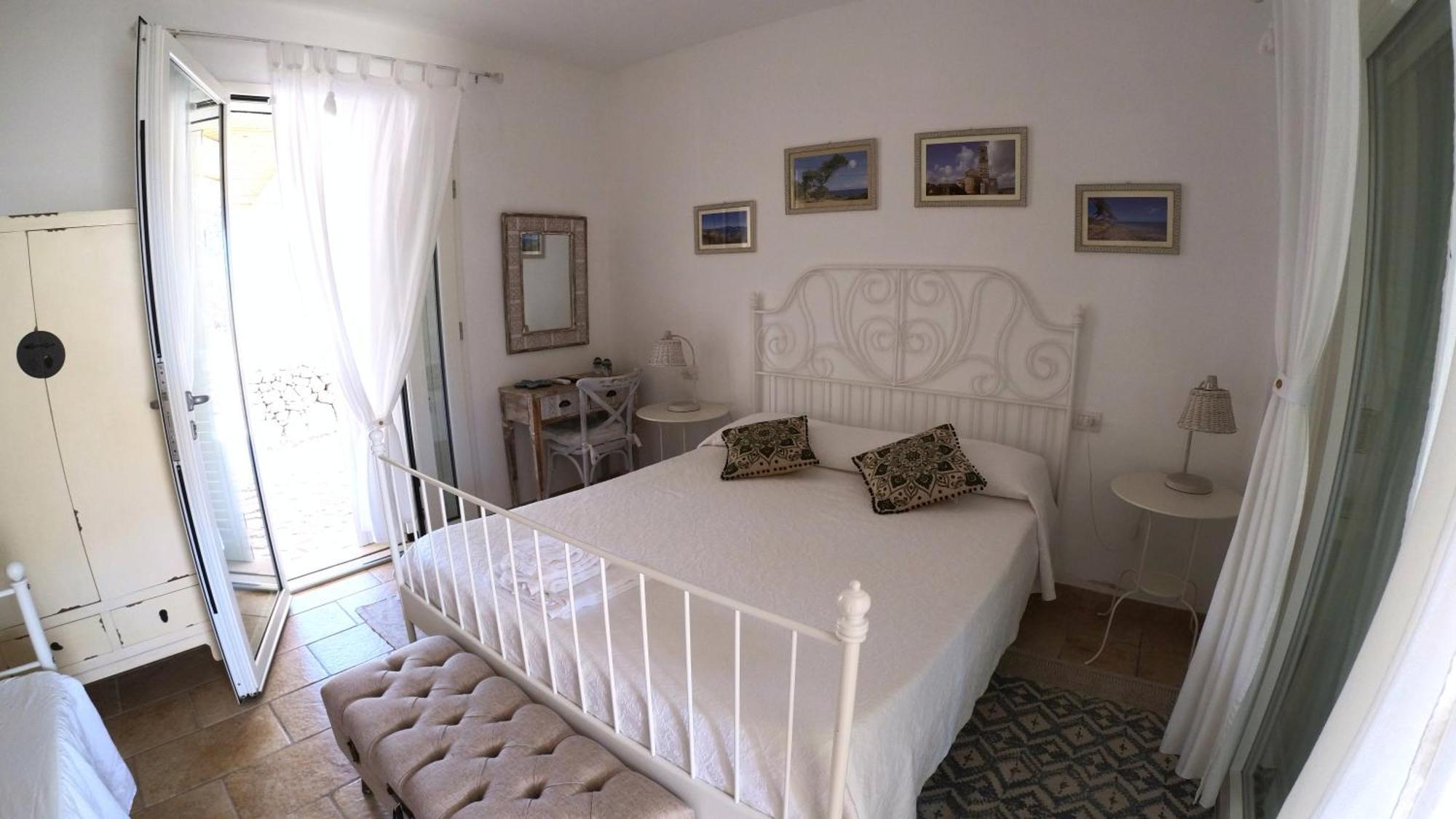 Monti Russu Natural Guest House Aglientu Exterior foto